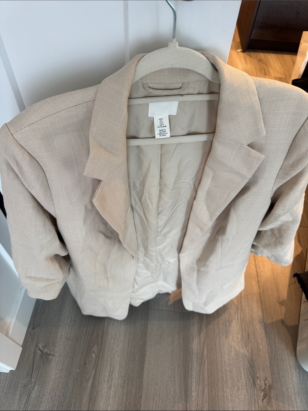 H&M Women's Beige Textured Relaxed Blazer